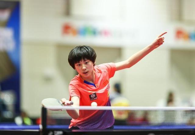 仅透露出他 仅透露出他